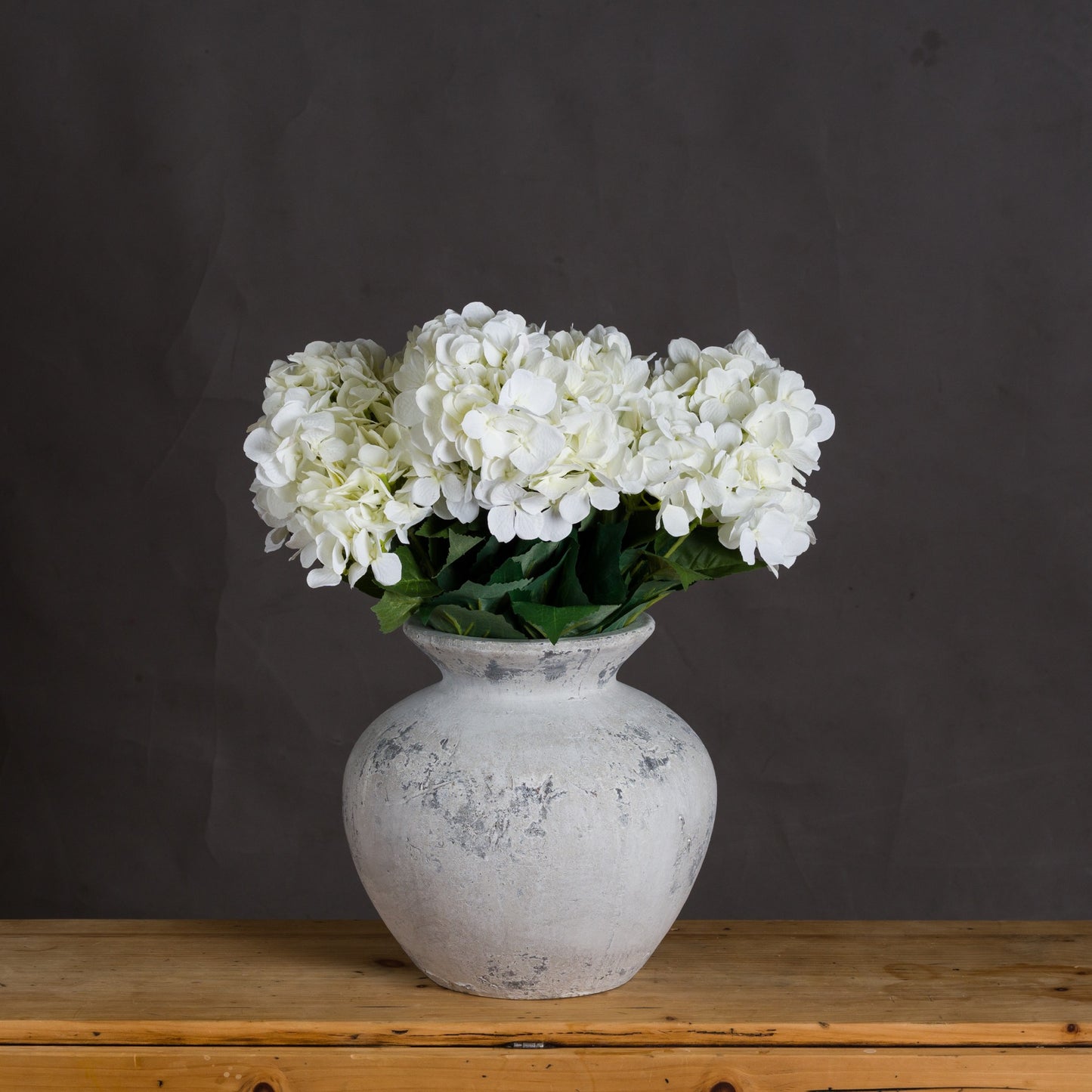 RAE Vase - White TT