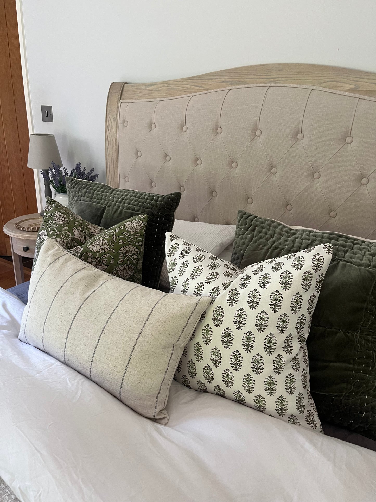 HANA Hand Block Printed Cushion - Green/ White