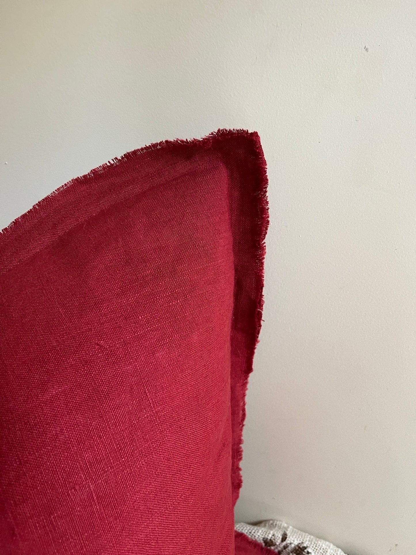 Raspberry Cushion – 100% Linen