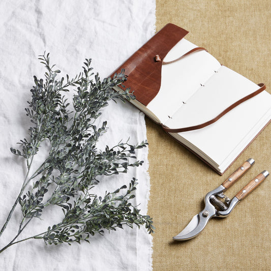 Rustic Blackened Grass Spray Stem