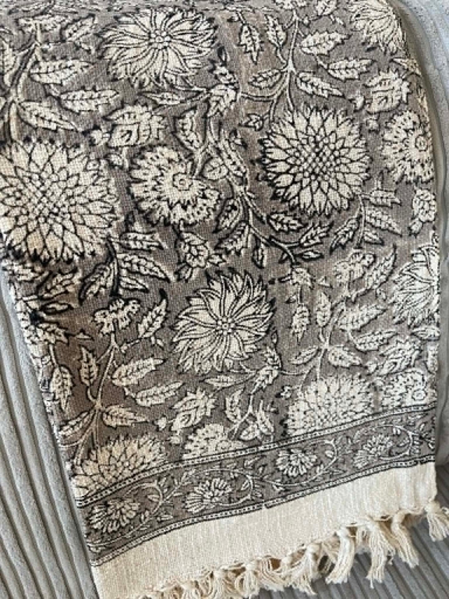 HAYLEY Hand Block Printed Throw - Grey