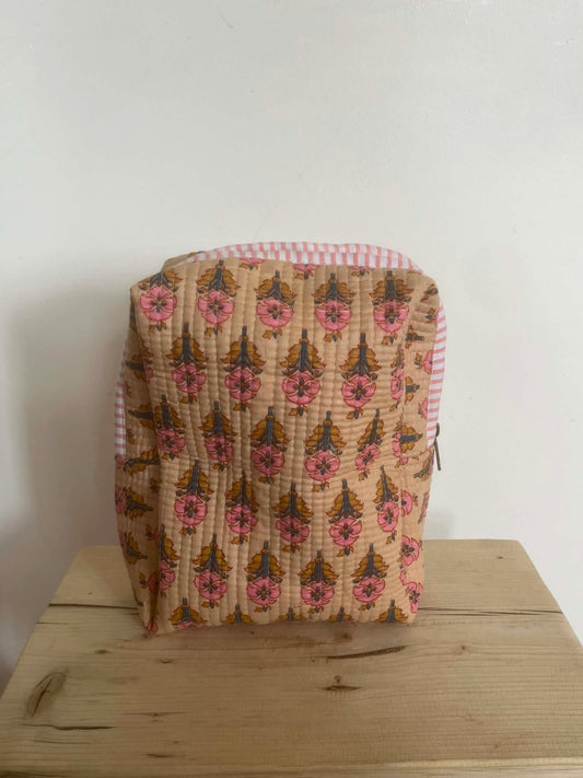 Rosebud Pouch