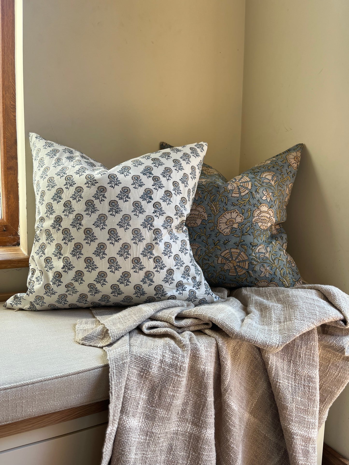 RIA Hand Block Cushion - Cream