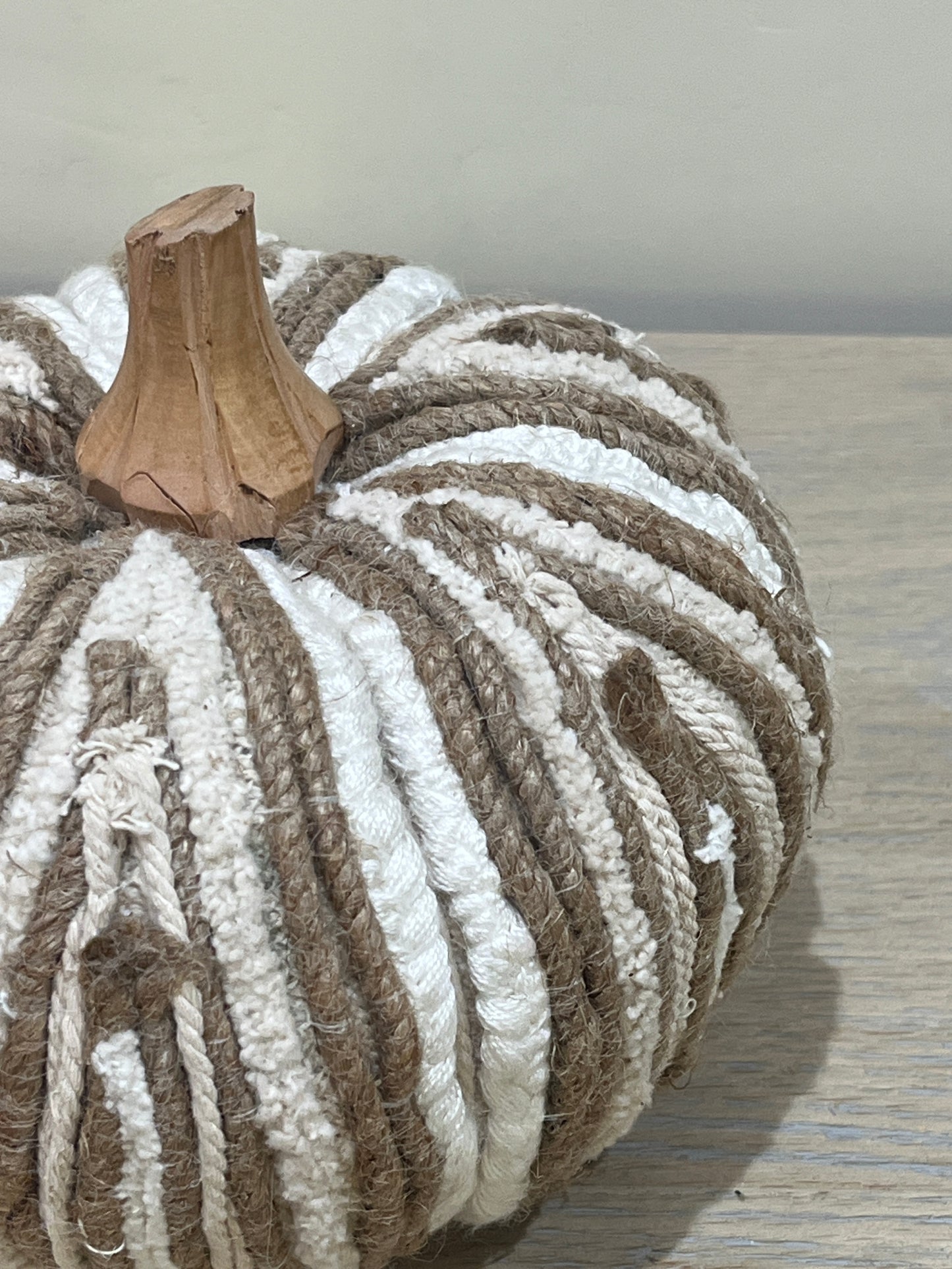 Yarn Pumpkin - Neutrals
