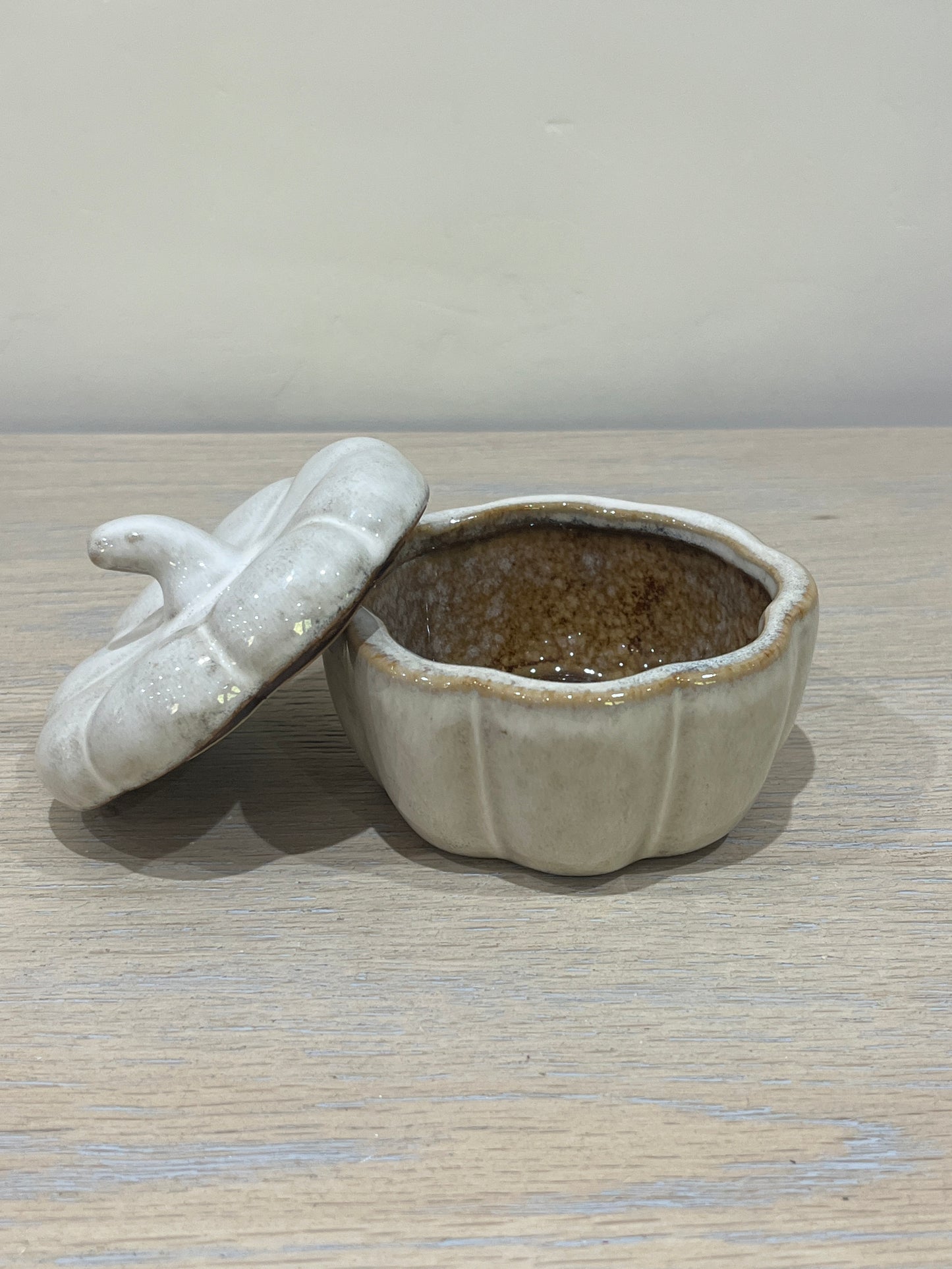 Ceramic Pumpkin Pot - Natural