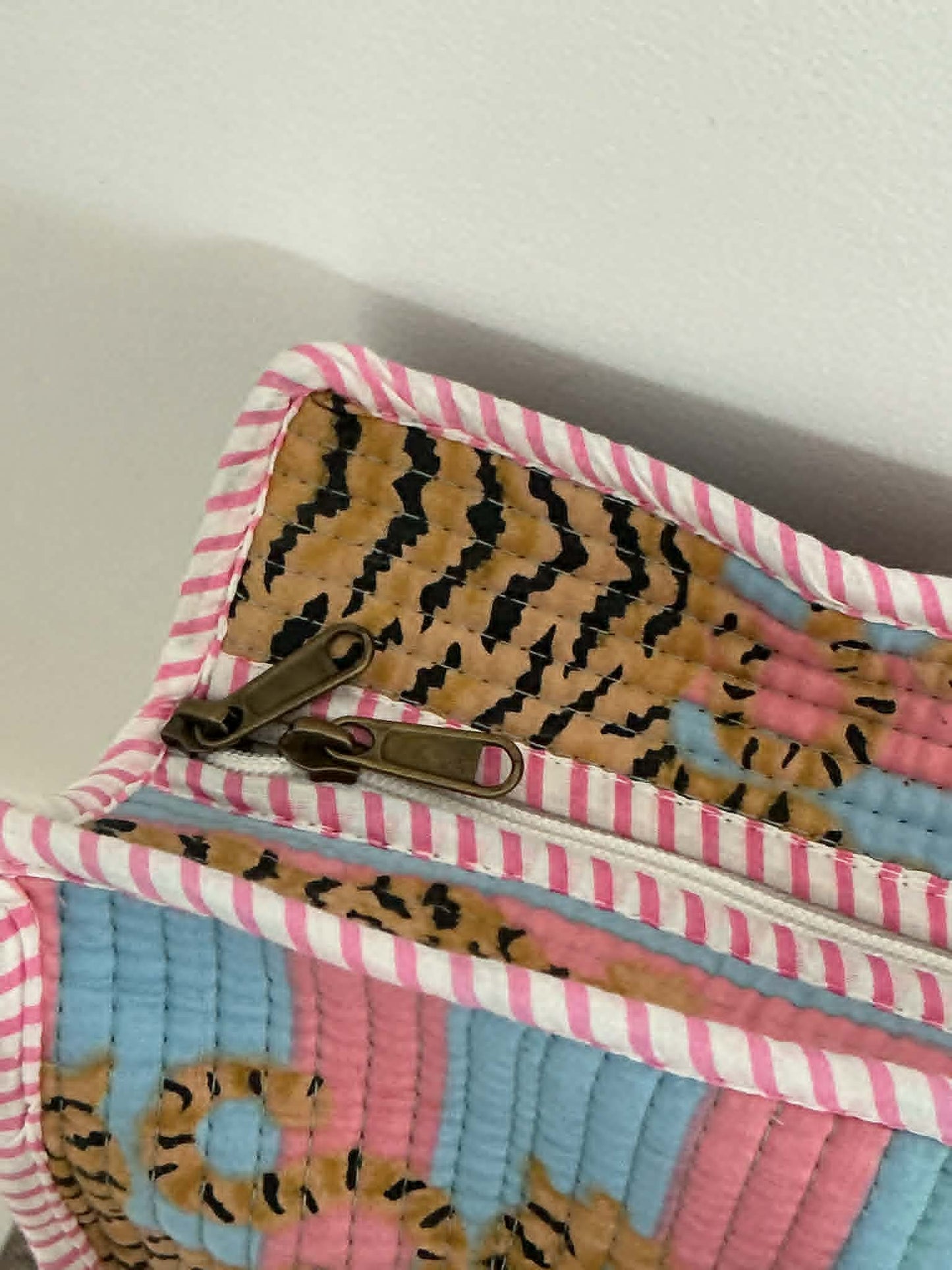 Tiger Stripe Tote Bag - Pink/Blue