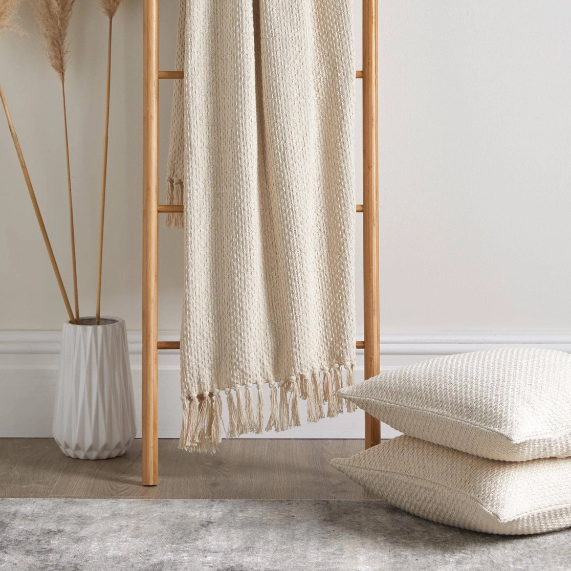 JEMMA Throw - White